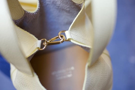 Sac boule en cuir