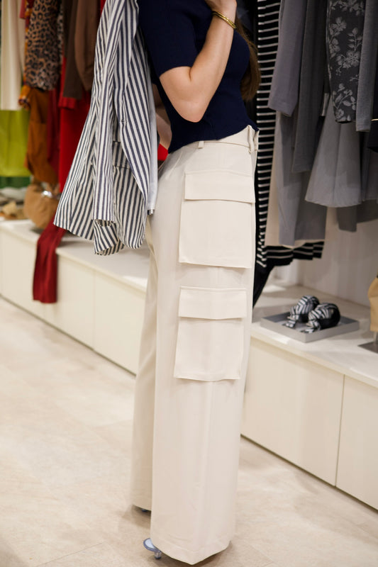 Pantalon cargo écru à pinces