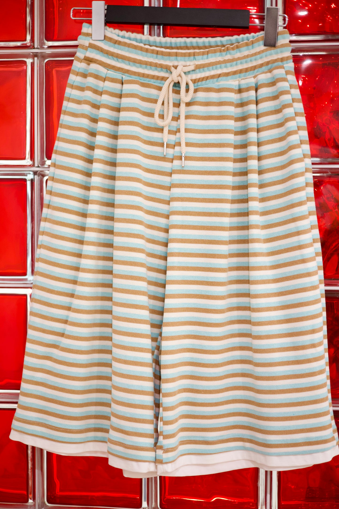 Short rayé taille élastique