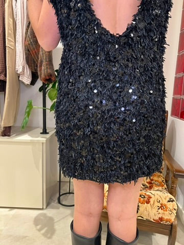 Robe à plumes et paillettes