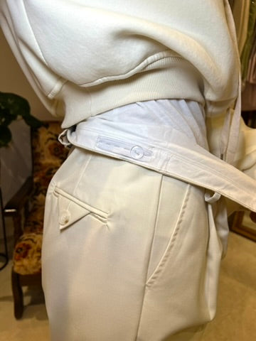 Pantalon à pinces structuré et élégant