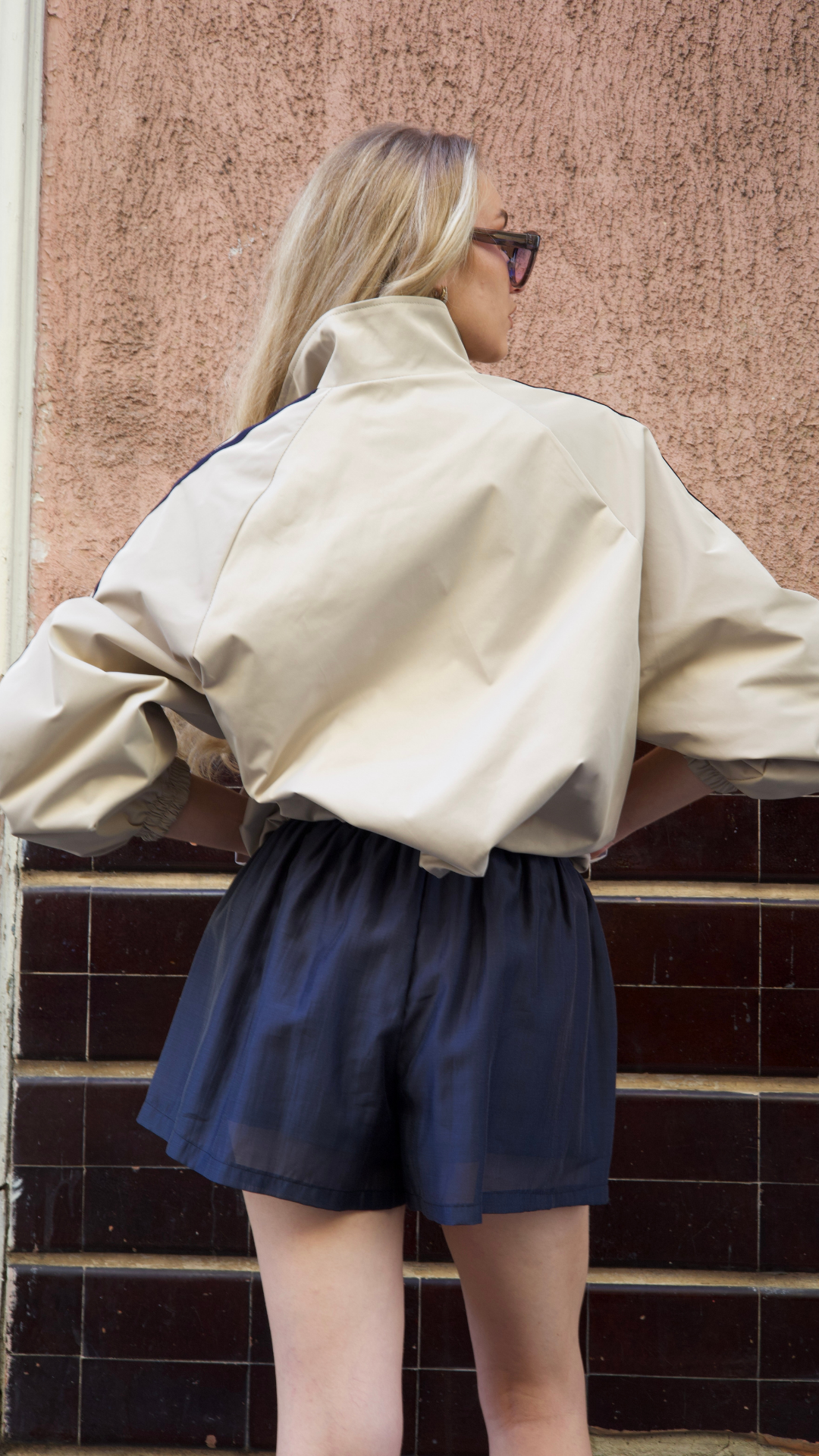 Short Fluide Bleu Marine – Taille Élastiquée