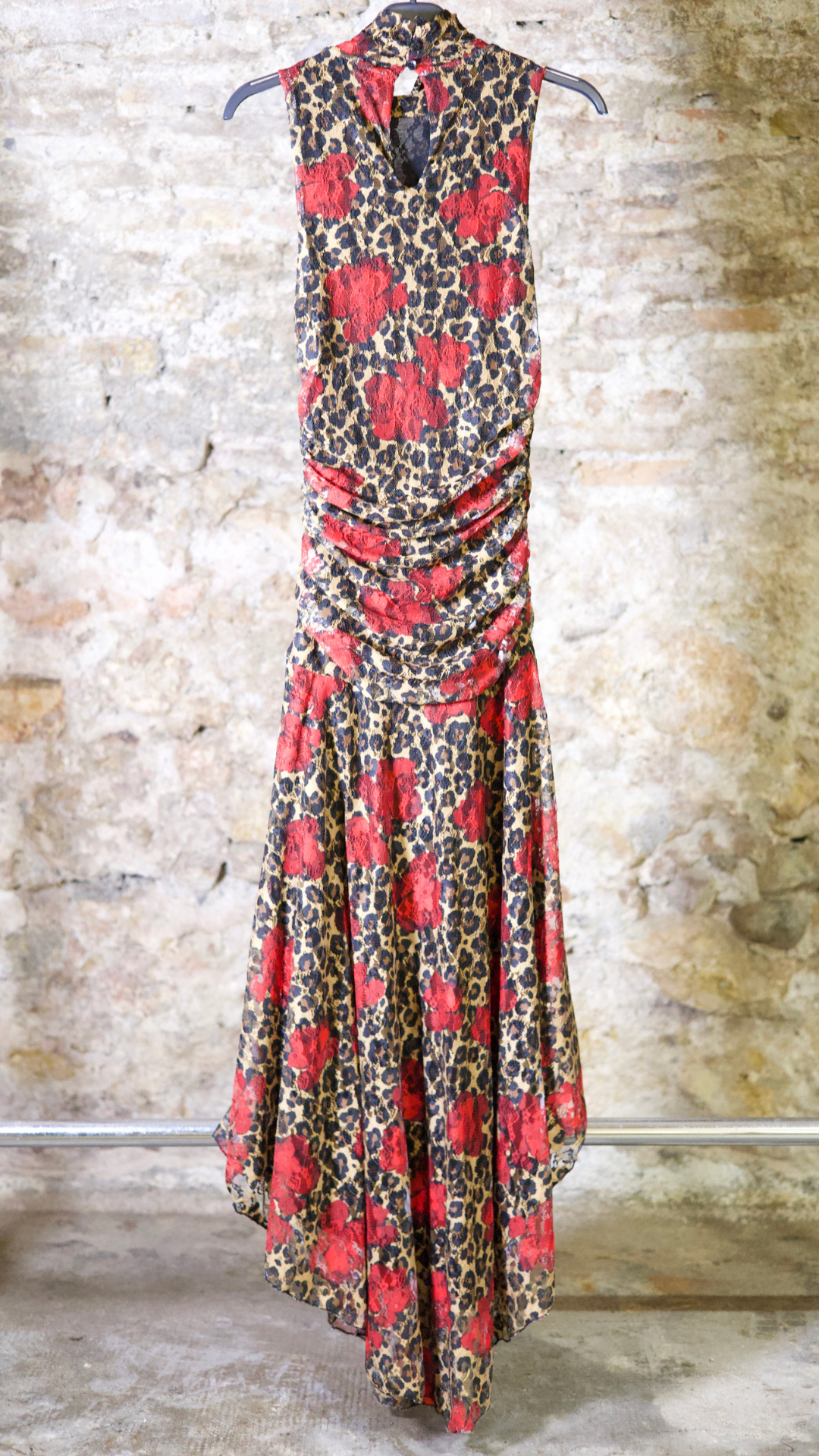Robe longue col montant imprimé léopard et roses