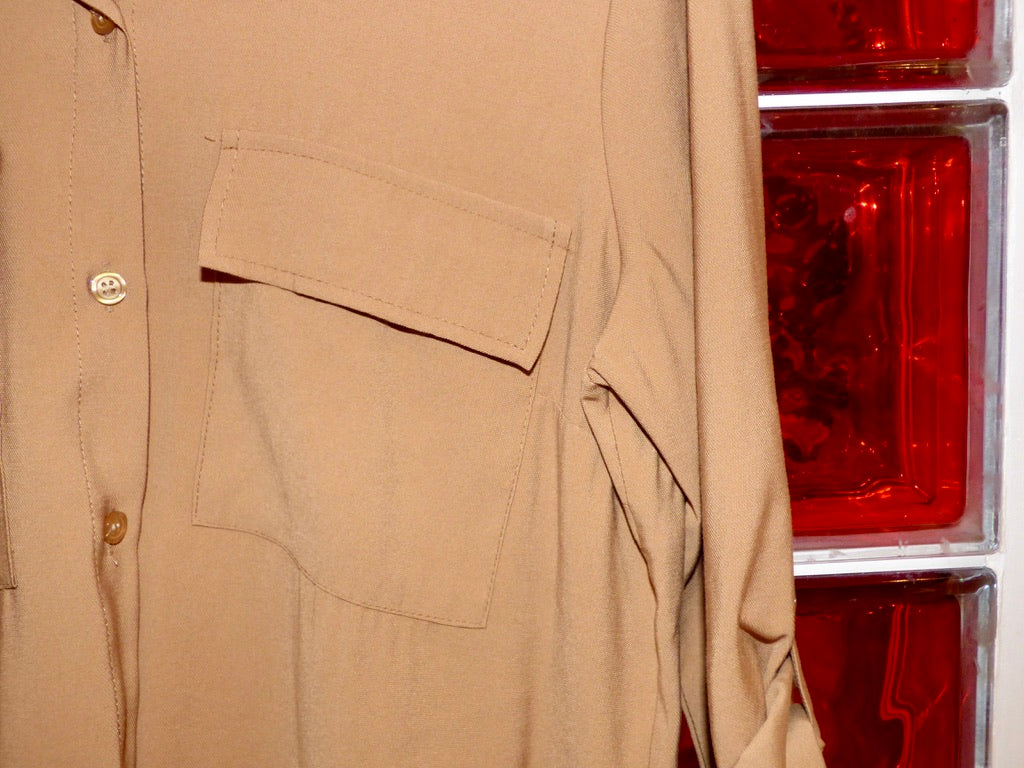 Chemise beige fluide à poches