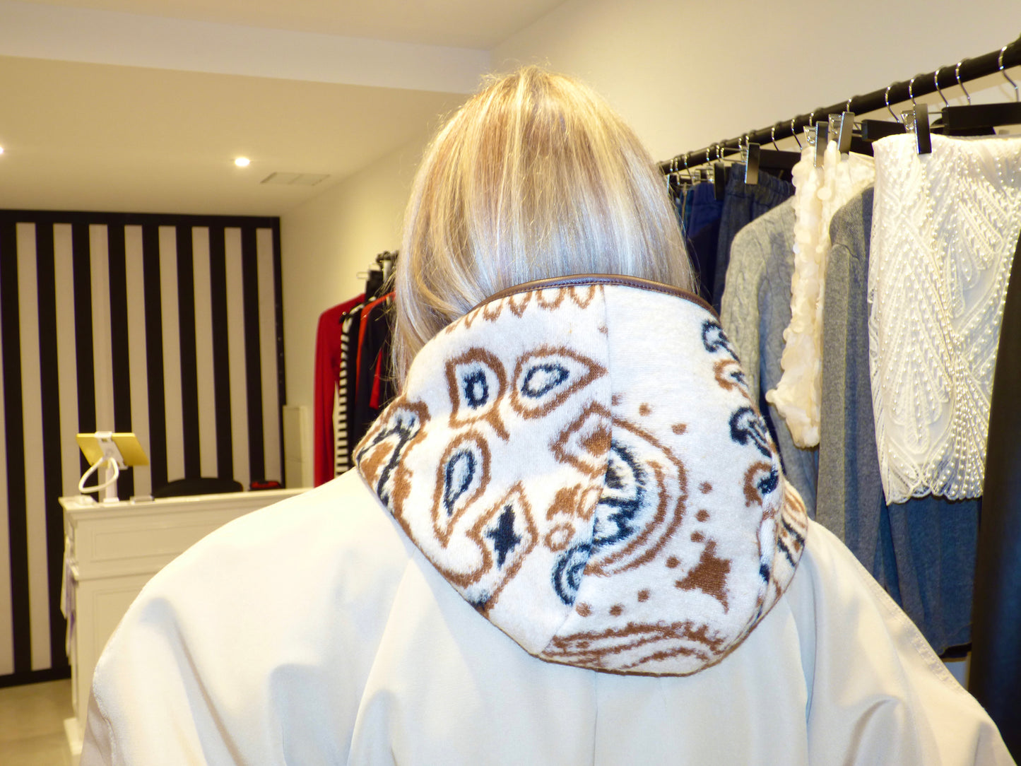 Capuche amovible en laine