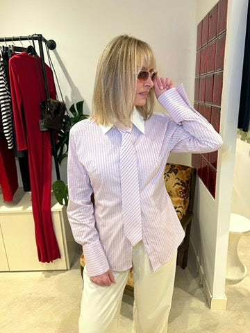Chemise en coton rayée avec cravate intégrée