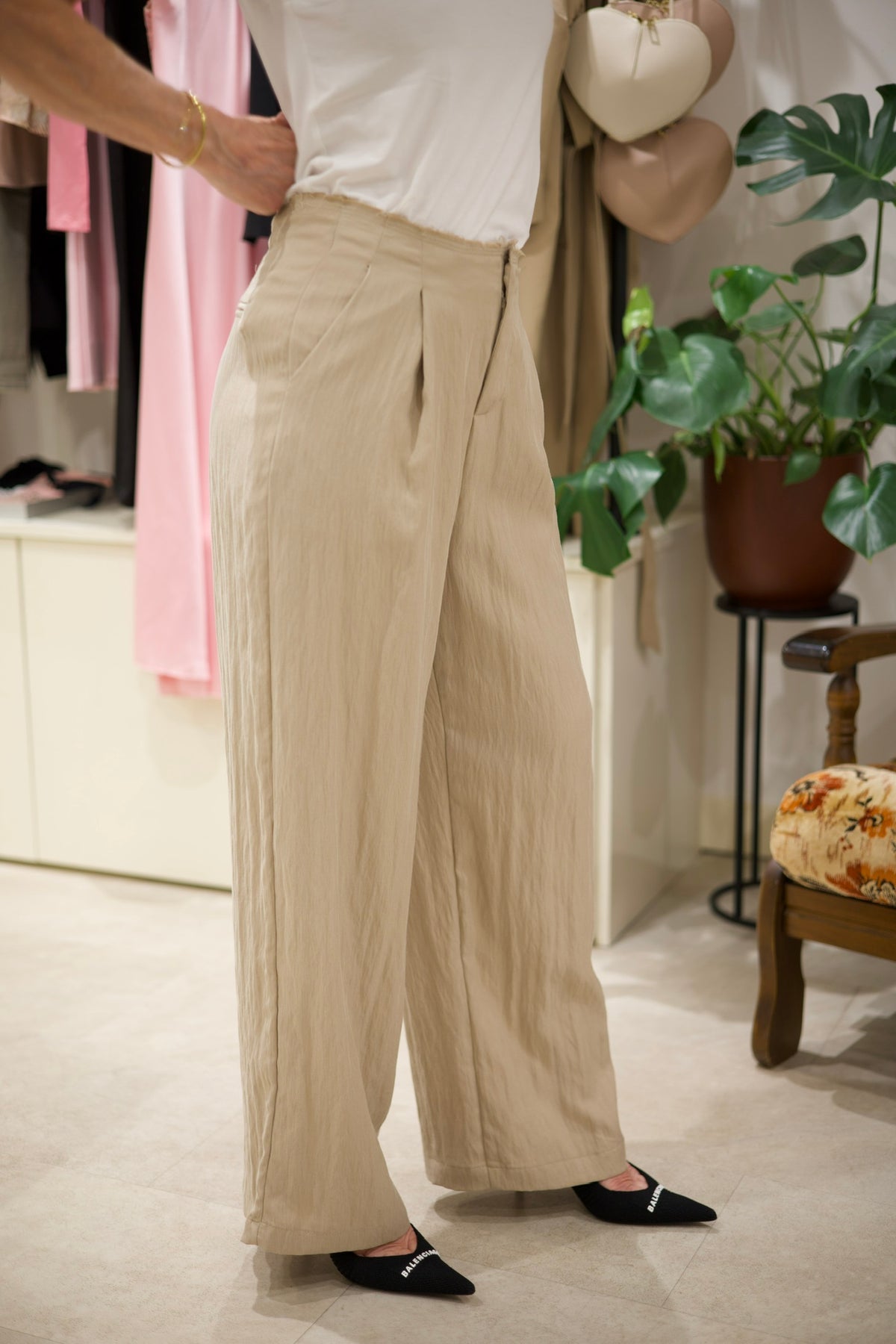 Pantalon taille haute large à plis – Beige sable