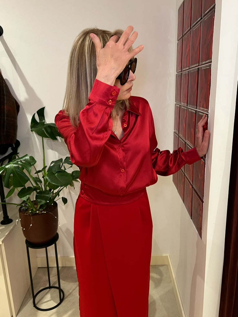 Chemise satinée rouge