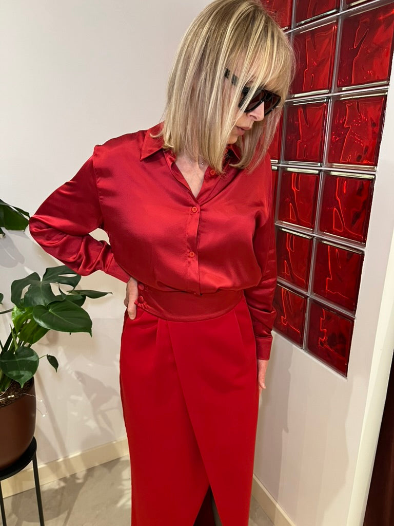 Chemise satinée rouge
