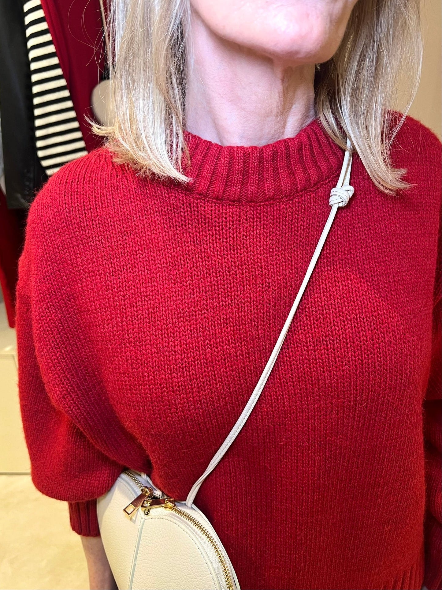 Pull en maille rouge intense