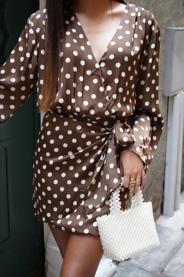 Robe à pois avec nœud