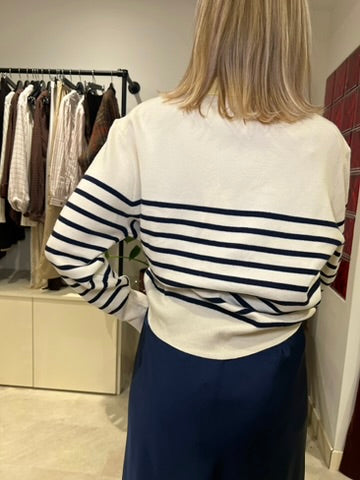 Pull marinière écru et bleu marine