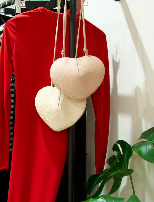 Pochette en cuir en forme de cœur