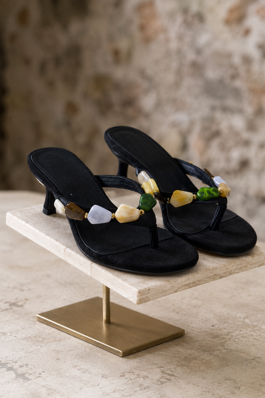 Mules à talon kitten en daim noir avec pierres multicolores