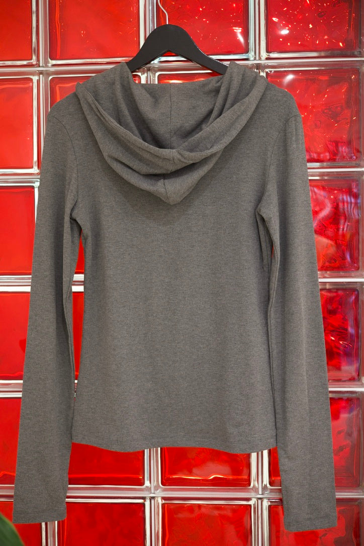 Sweat capuche gris à faux-col blanc