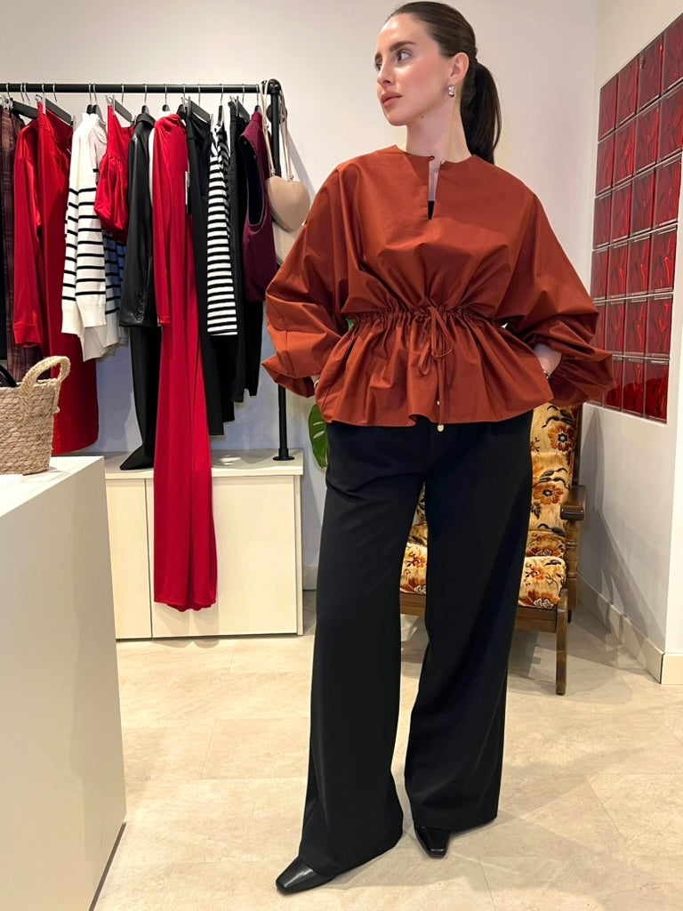 Blouse fluide à lien de serrage